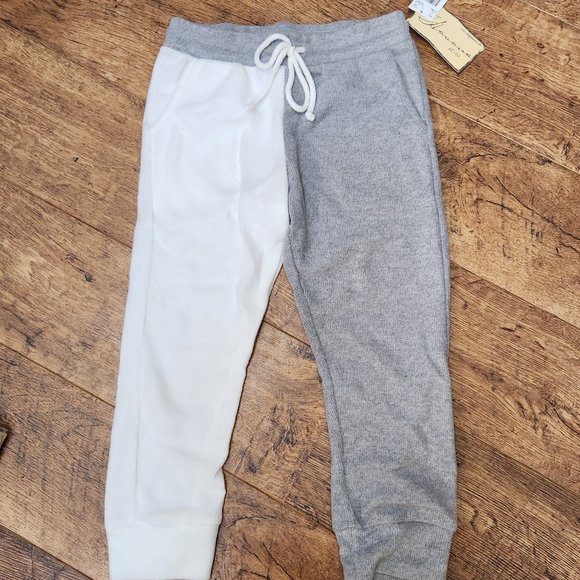 Vintage Havana Pants - VINTAGE HAVANA Hacci Women's Cropped Gray White Sweatpants Joggers - Small - NWT